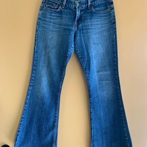 Lucky Brand Style# 81LT070 Jeans Bell/Boot Women's Size - 6/28